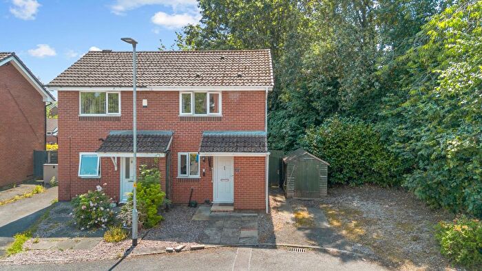 2 Bedroom Semi-Detached House For Sale In Flaxley Close, Birchwood, WA3