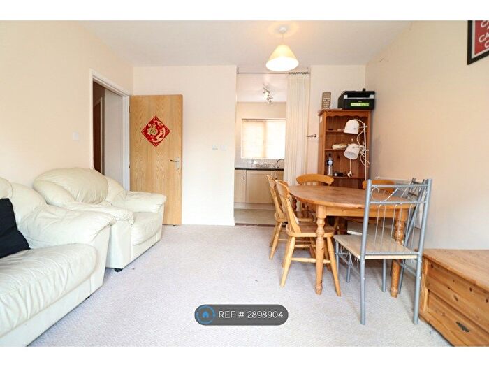 2 Bedroom Flat To Rent In Bodiam Hall, Coventry, CV1