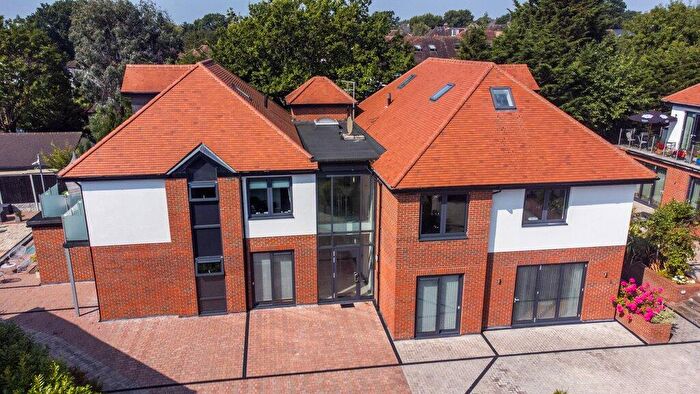 2 Bedroom Flat To Rent In Eden Lodges, IG7