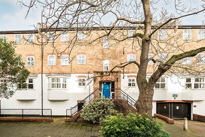 2 Bedroom Flat To Rent In Vauxhall Grove, South Lambeth, SW8
