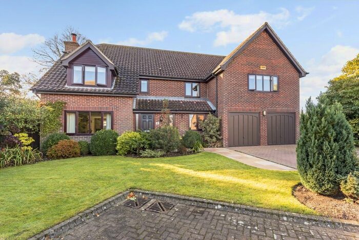 5 Bedroom Detached House For Sale In Green Acres Close, Whitchurch, Aylesbury, HP22