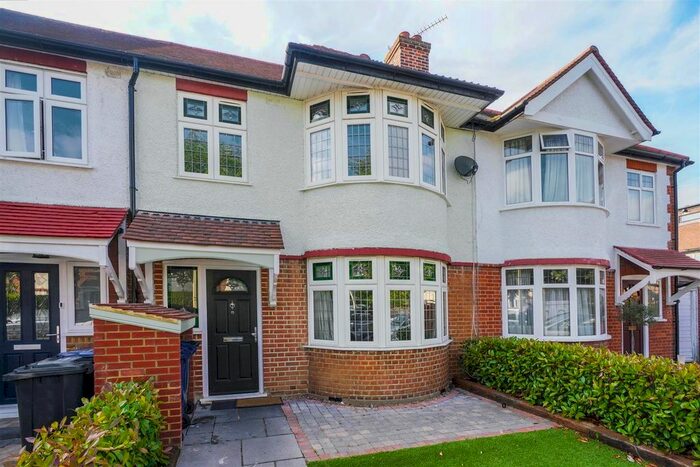 4 Bedroom Terraced House To Rent In Chalfont Way, London, W13