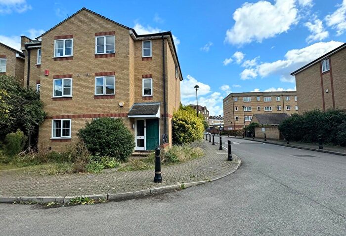 4 Bedroom House To Rent In Mast House Terrace, London, E14
