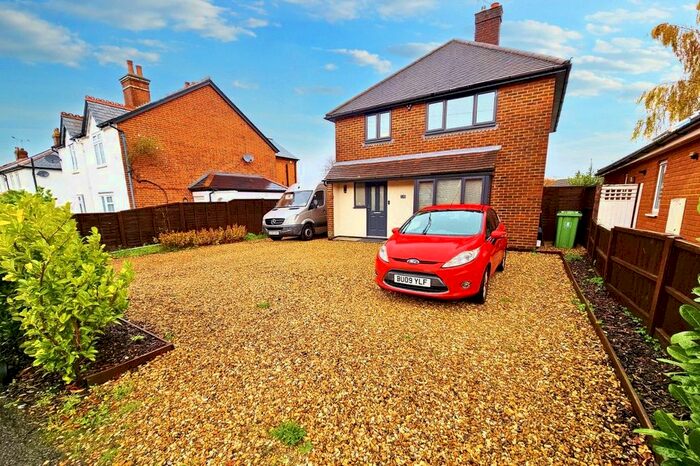 3 Bedroom Detached House To Rent In Robin Hood Road, Knaphill, Woking, Surrey, GU21