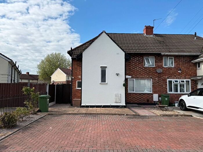 3 Bedroom Semi Detached House To Rent In Deansfield Road, Wolverhampton, West Midlands, WV1