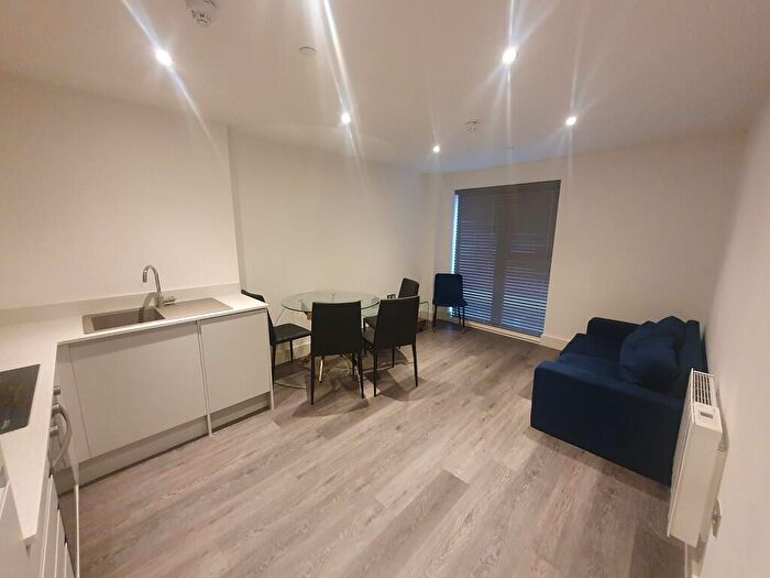 1 Bedroom Apartment To Rent In Severn Street, Birmingham, B1