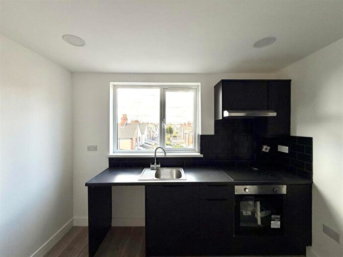 1 Bedroom Flat To Rent In Albany Road, Cardiff, CF24