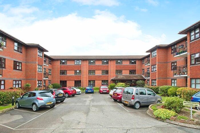 1 Bedroom Flat For Sale In Beech Haven Court, Crayford, DA1