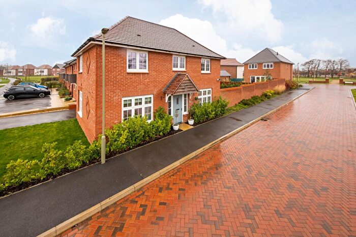 3 Bedroom Detached House For Sale In Graydon Close, Milton, OX13