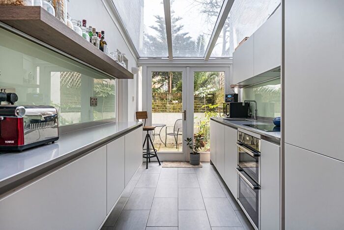 2 Bedroom Flat To Rent In Charlwood Street, London, SW1V