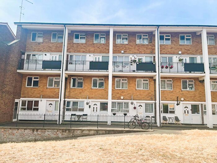 2 Bedroom Maisonette To Rent In Rutland Gate, Belvedere, DA17