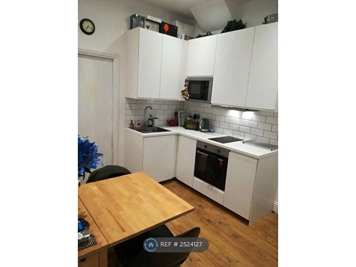 1 Bedroom Flat To Rent In Silk Mills Path, London, SE13