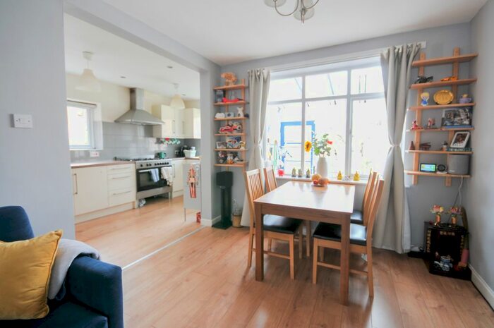 3 Bedroom Semi-Detached House To Rent In Cuthbert Road, Cheadle, SK8