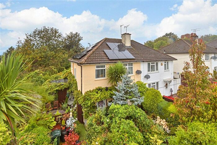 3 Bedroom Semi-detached House For Sale In Repton Manor Road, Ashford, Kent, TN23