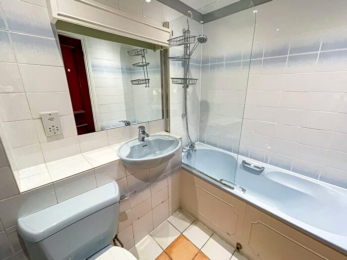 2 Bedroom Flat To Rent In Brickfields, Harrow On The Hill, Harrow, HA2