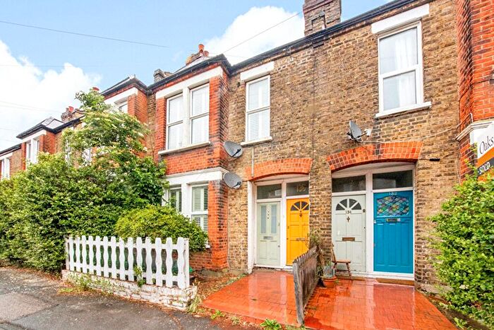 2 Bedroom Maisonette For Sale In St. Louis Road, West Norwood, London, SE27