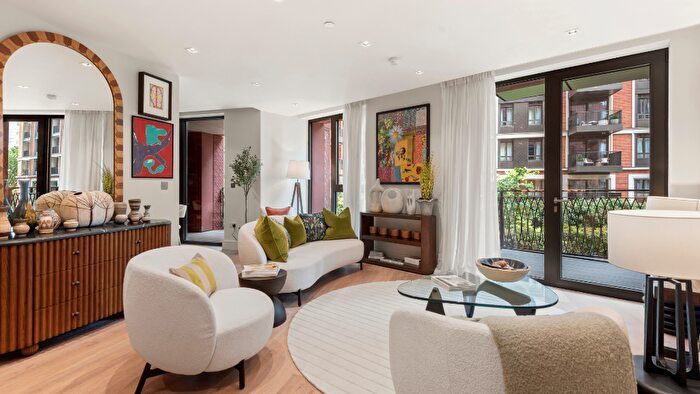 2 Bedroom Flat For Sale In Westmark Tower, Newcastle Place, London, W2