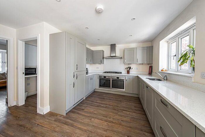 4 Bedroom Detached House For Sale In Milbank Way, Steventon, OX13