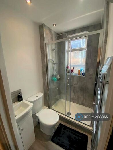 4 Bedroom Terraced House To Rent In Hunter Road, Southsea, PO4