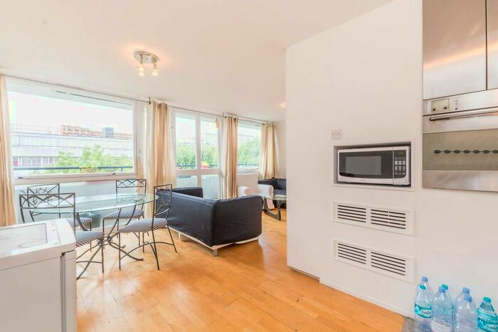 1 Bedroom Flat To Rent In Clipstone Street, Fitzrovia, London, W1W