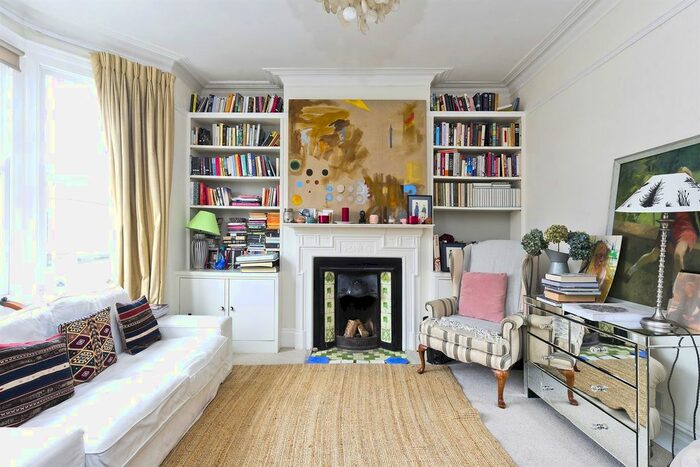 2 Bedroom Flat To Rent In Nascot Street, London, W12