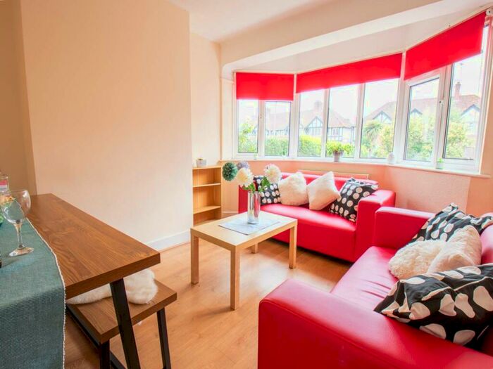 1 Bedroom House To Rent In Clifton Gardens, Canterbury, Kent, CT2