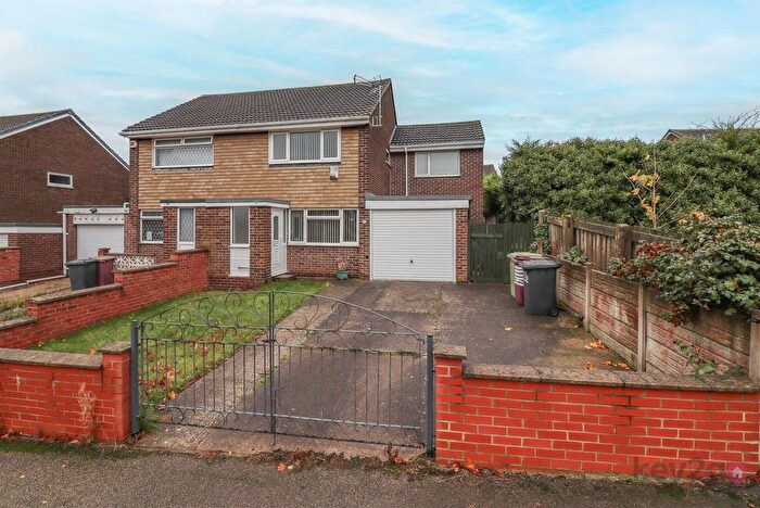 3 Bedroom Semi-Detached House For Sale In Redwood Avenue, Killamarsh, Sheffield, S21