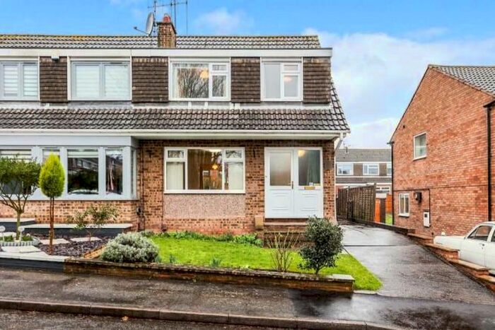 3 Bedroom Semi-Detached House To Rent In Leckhampton Road, Loughborough, LE11