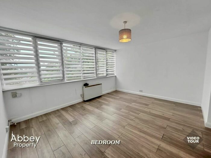 1 Bedroom Flat To Rent In Swanston Grange, Dunstable Road, Luton, LU4