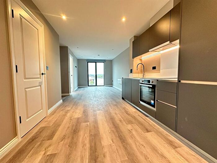 2 Bedroom Apartment To Rent In Springwell Gardens, Springwell Road, Leeds, LS12