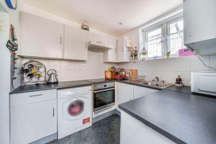 2 Bedroom Cottage For Sale In Maiden Newton, Dorchester, DT2