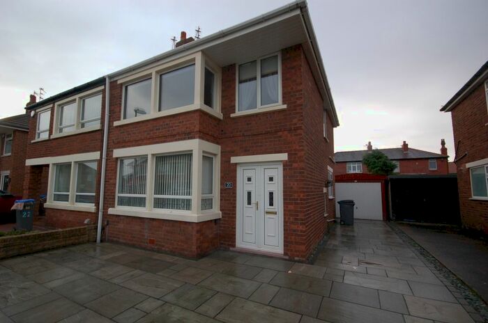 3 Bedroom Semi-Detached House To Rent In Stadium Avenue, Blackpool, FY4