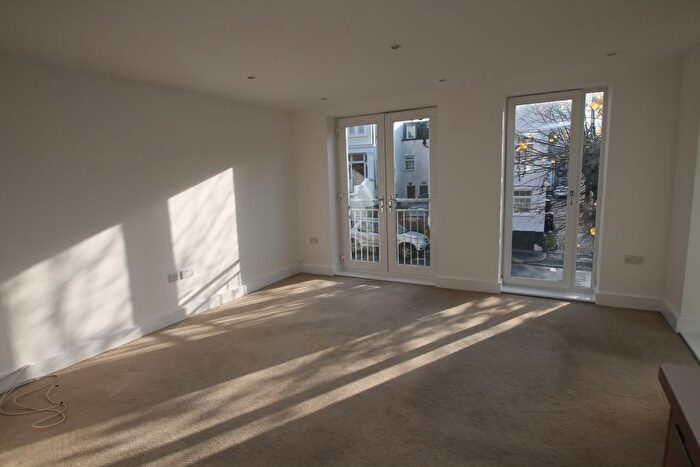 1 Bedroom Flat To Rent In B Oakfield Road, Croydon, CR0