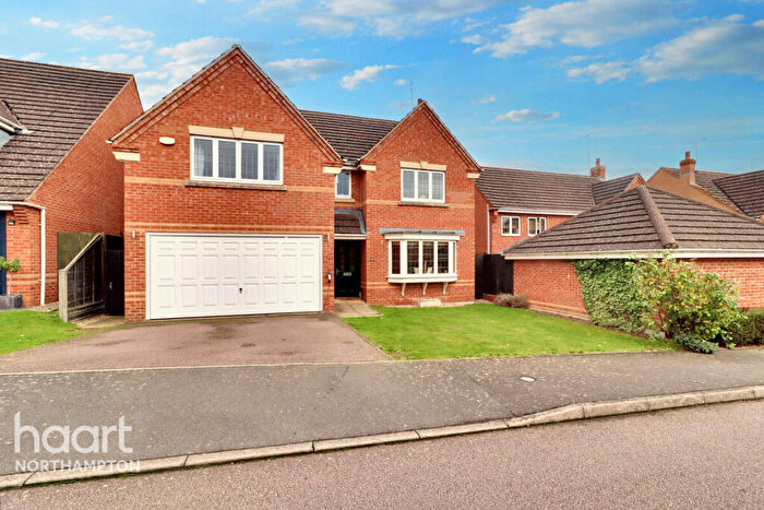 4 Bedroom Detached House For Sale In Villa Way, Northampton, NN4