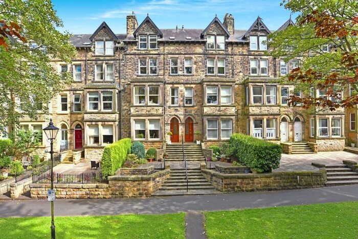 2 Bedroom Apartment To Rent In Valley Drive, Harrogate, HG2