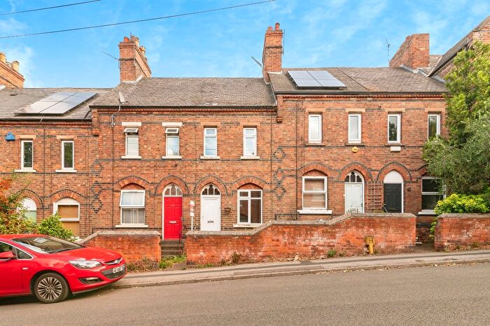 3 Bedroom Terraced House For Sale In Gawthorne Street, Nottingham, NG7