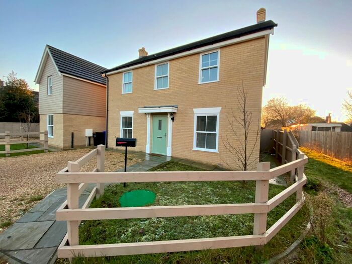 5 Bedroom Detached House To Rent In Wings Road Close, Lakenheath, Brandon, IP27