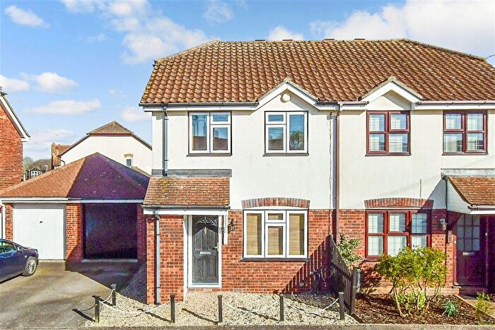 3 Bedroom Semi-Detached House For Sale In Church Road, Laindon, Basildon, Essex, SS15