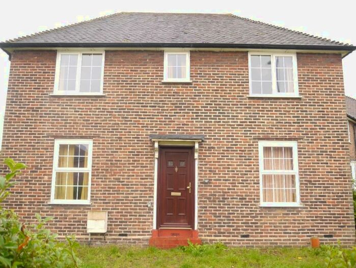 2 Bedroom End Of Terrace House To Rent In Mottingham Road, London, SE9