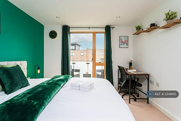 1 Bedroom Penthouse To Rent In Gifford Road, London, NW10