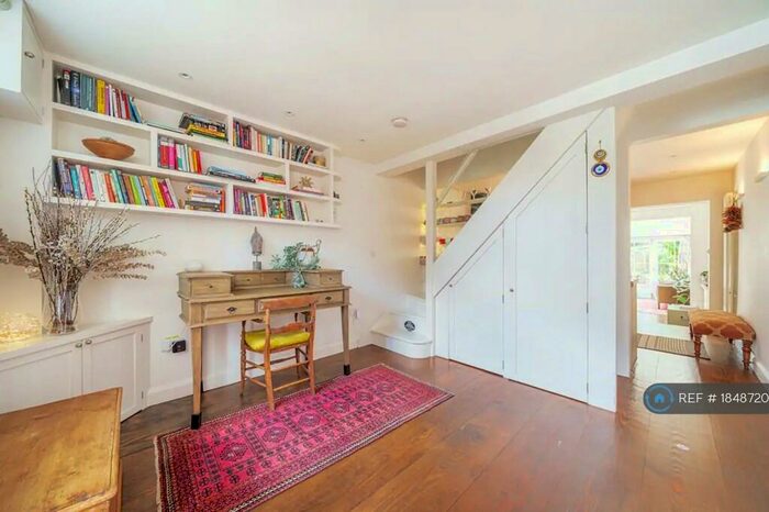 2 Bedroom Semi-Detached House To Rent In Vicarage Road, Oxford, OX1