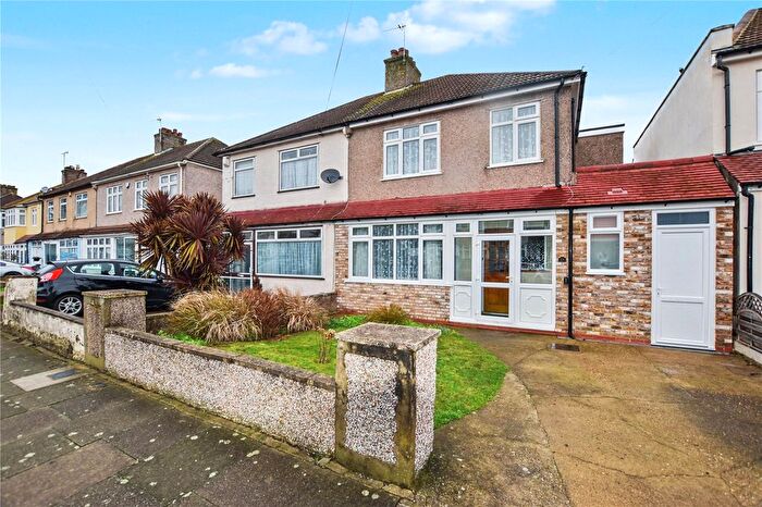 3 Bedroom Semi Detached House For Sale In Winchelsea Avenue, Bexleyheath, DA7