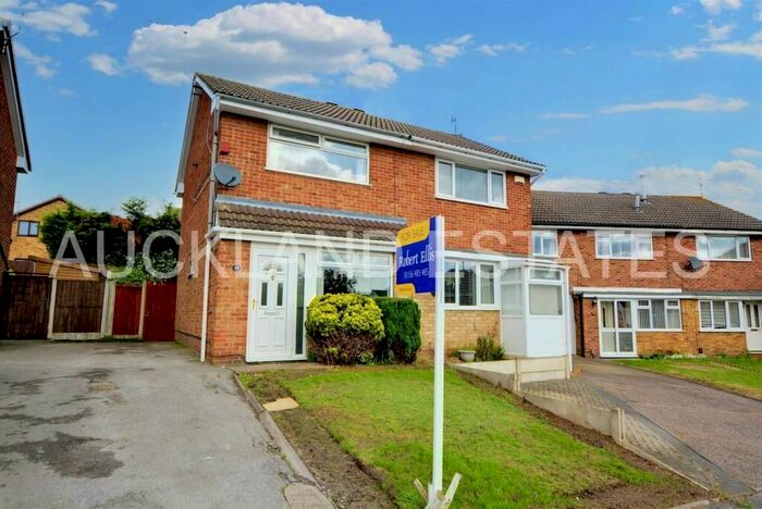 2 Bedroom Semi-Detached House To Rent In Verder Grove, Nottingham, NG5