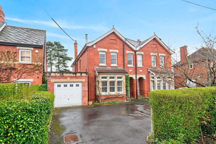 4 Bedroom Semi Detached House For Sale In The Breach, Devizes, SN10