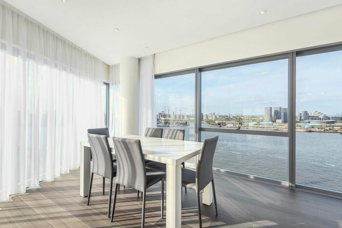 3 Bedroom Flat To Rent In Cutter Lane, London, SE10