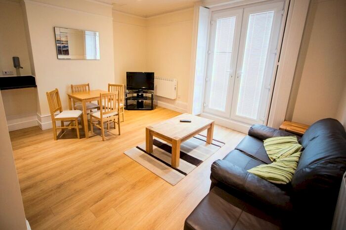 1 Bedroom Flat To Rent In Queens Road, Reading, Berkshire, RG1