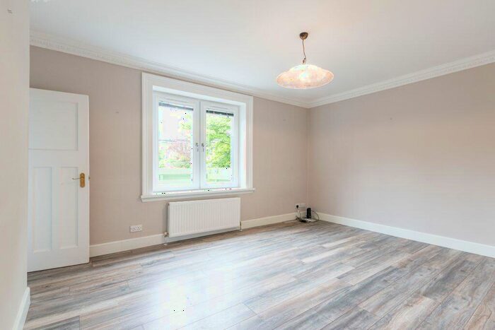 2 Bedroom Flat To Rent In L – Colinton Mains Road, Edinburgh, EH13