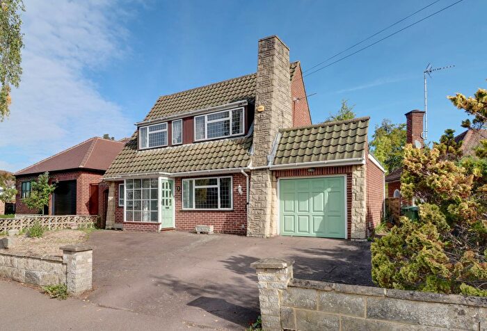 2 Bedroom Detached House For Sale In Westfields, St Albans, AL3