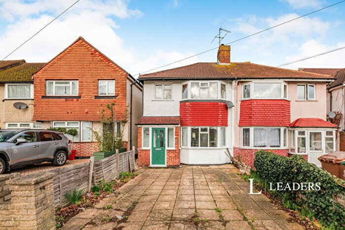 3 Bedroom Semi Detached House To Rent In Dorchester Road, Worcester Park, KT4