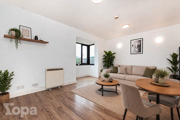Studio For Sale In Farley Road, Gravesend, DA12
